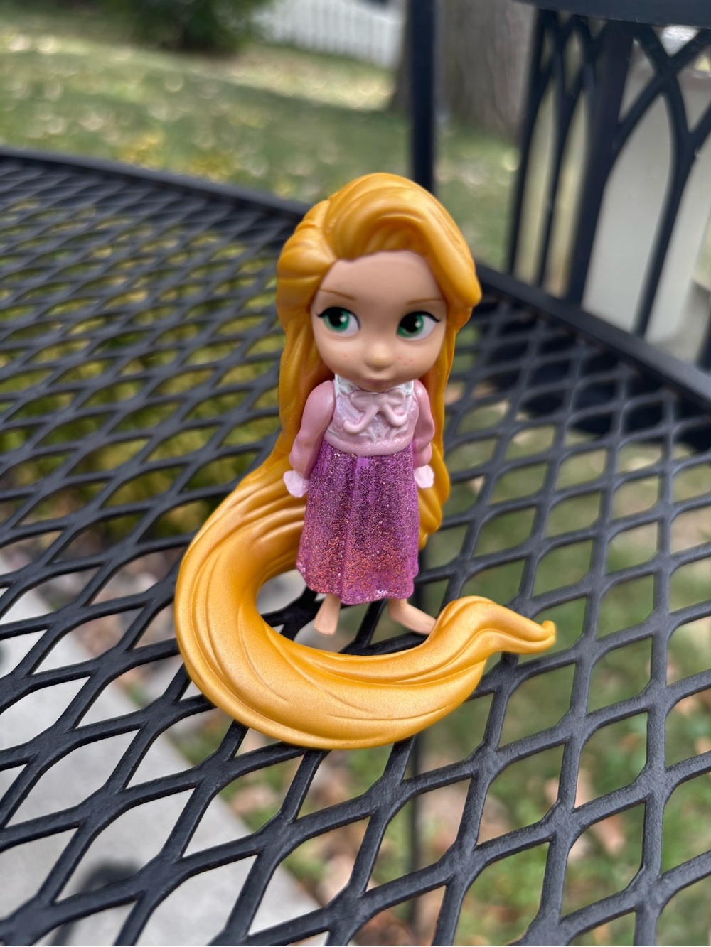 🚨LAST DAY on POSH! Disney animators Rapunzel Mini Figure